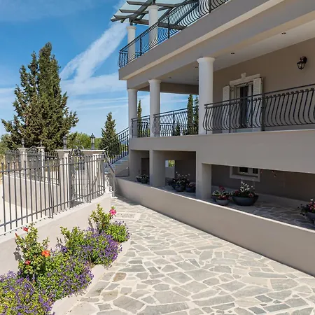公寓 Irene Luxury Apartments Metaxáta